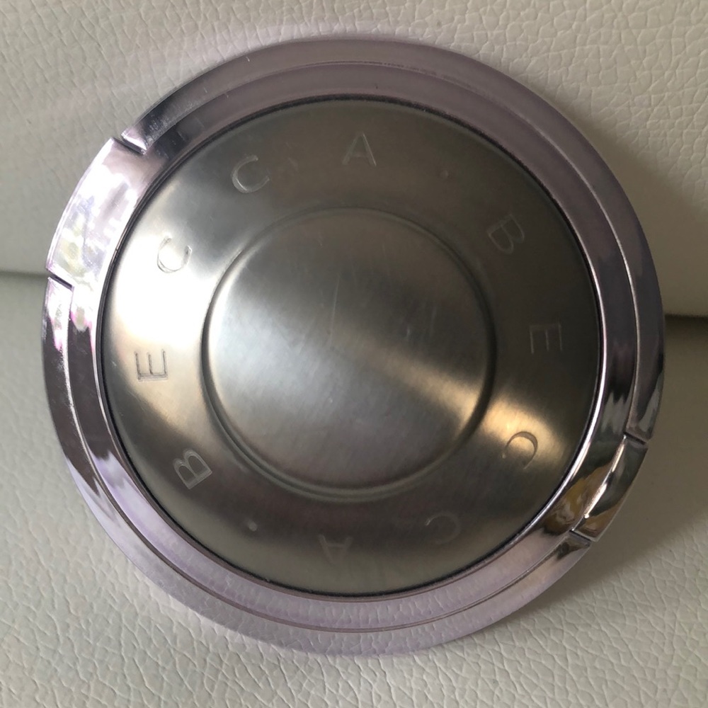 Becca skin perfector- cracked